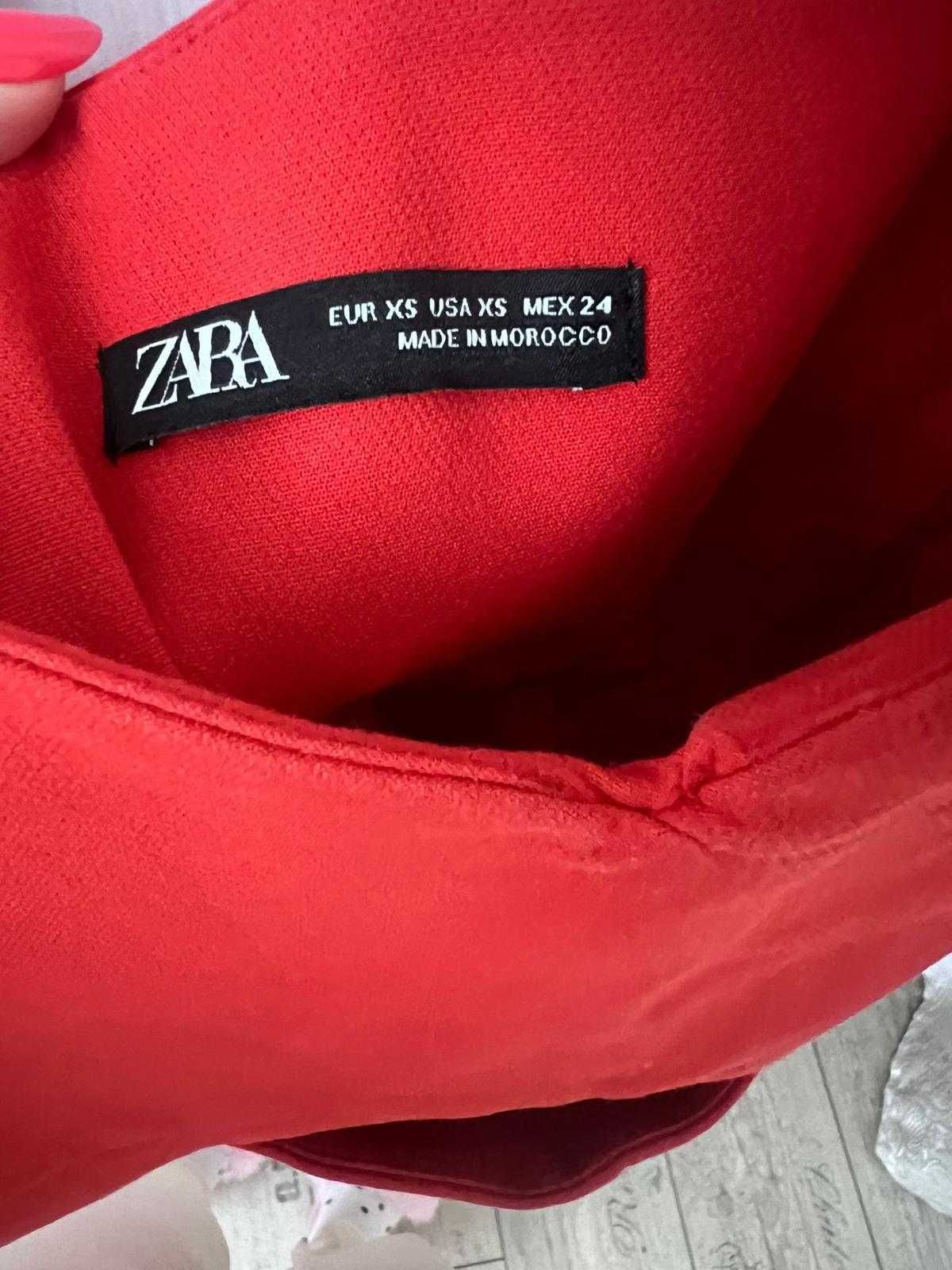 Rochie roșie Zara