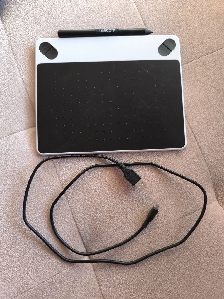 Wacom Intuos графичен таблет