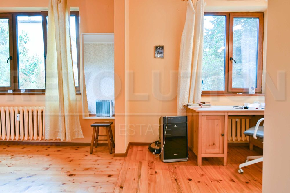 Продава се Тристаен апартамент в София, Изток - 149 кв.м за 1643 €/кв.м - Снимка #12