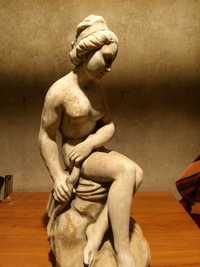Statueta femeie nud