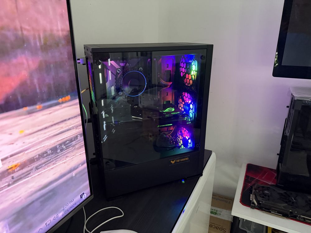 Vand schimb PC Gaming i5 16Gb Ram GTX 1070 8Gb SSD 512Gb RGB