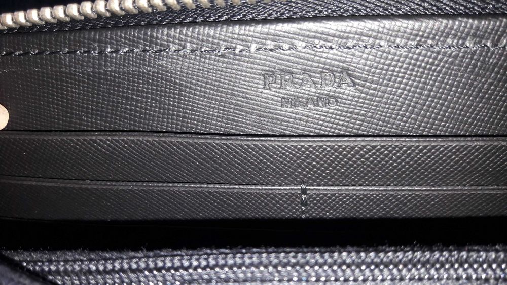 Дамско портмоне Prada
