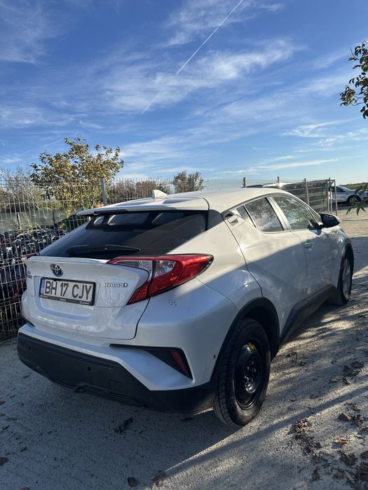 Toyota CHR CH-R 2018 1.8 HIBRID avariat / avariata