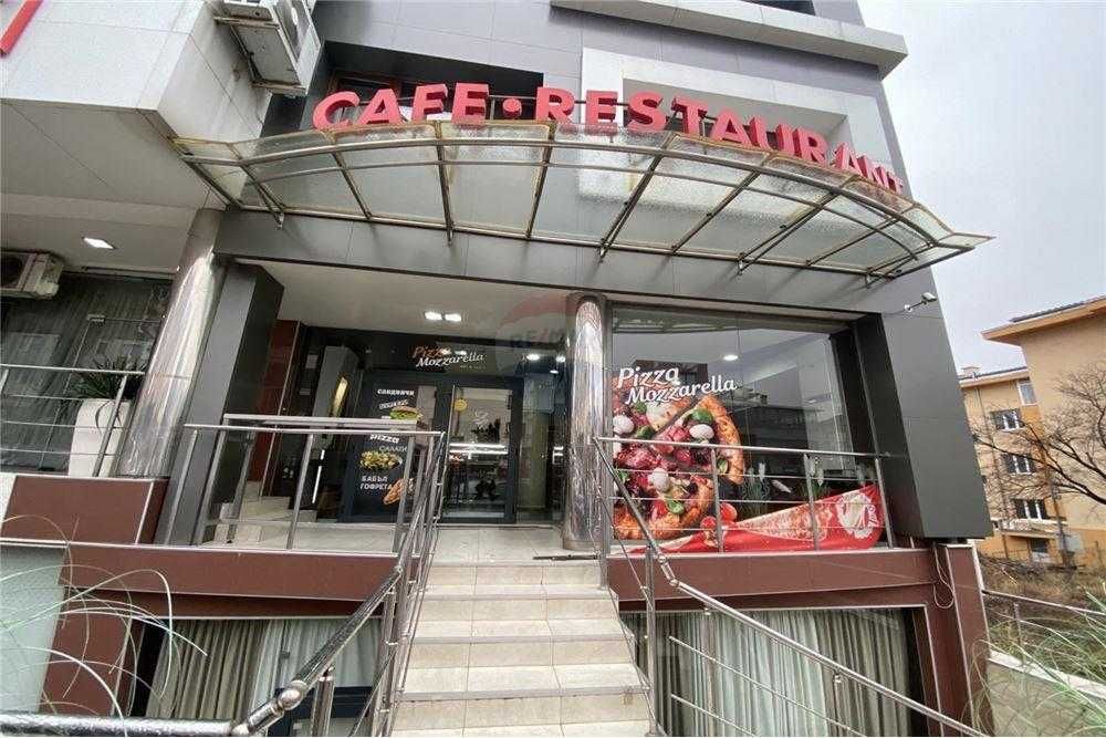 Продава се Заведение в Шумен, Математическа гимназия - 531 кв.м за 660 €/кв.м - Снимка #1