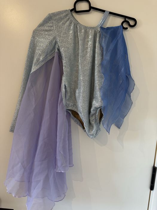 Костюми за танци