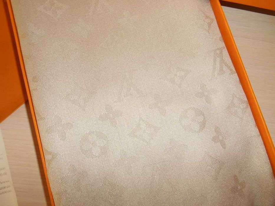 Eșarfă pentru femei Louis Vuitton 09-438