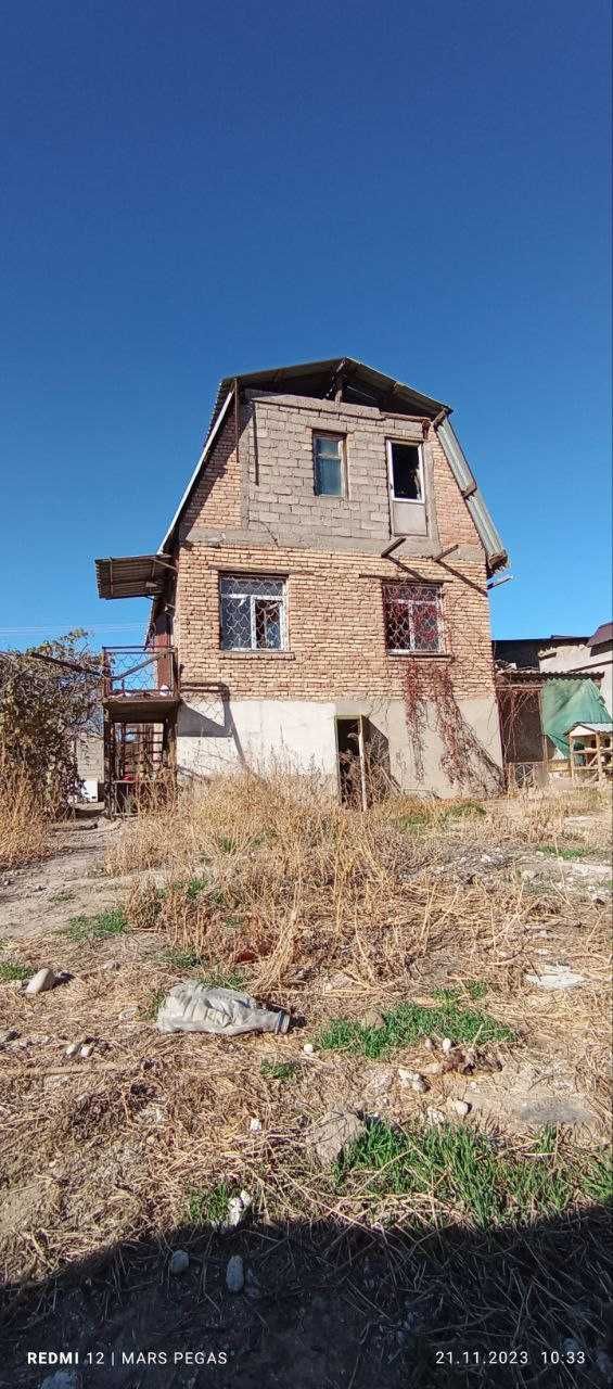 Дом-дача в Юккори-чирчик рядом парк Янги-Узбекистан