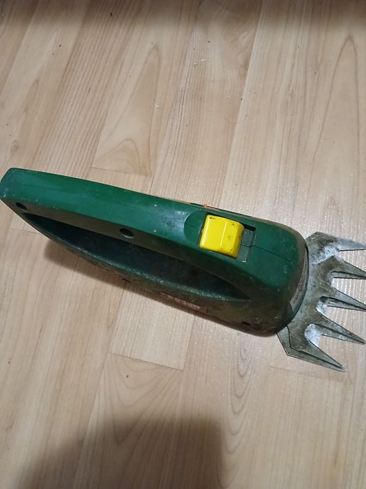 Foarfecă de gradina bosch