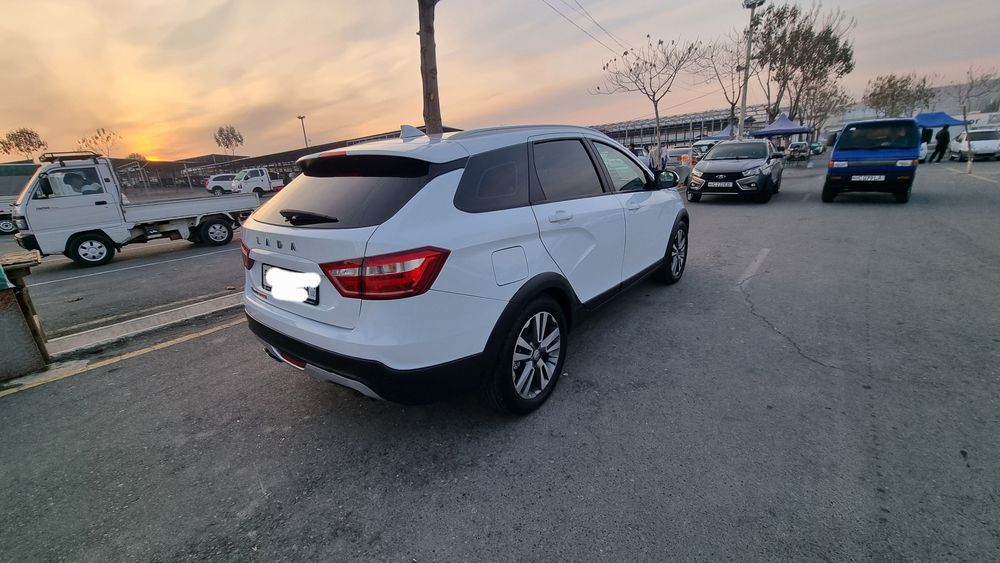 Lada vesta sw cross 1.6 mexanika
