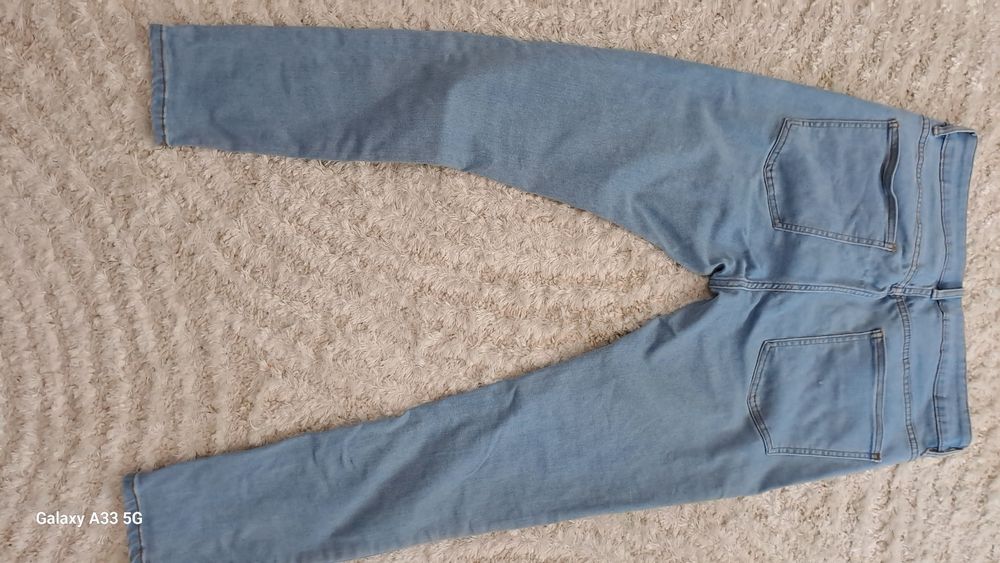 Blugi Bershka Skinny