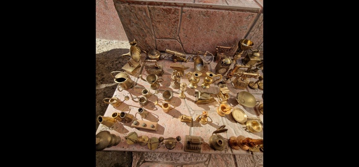 Miniaturi bronz alama