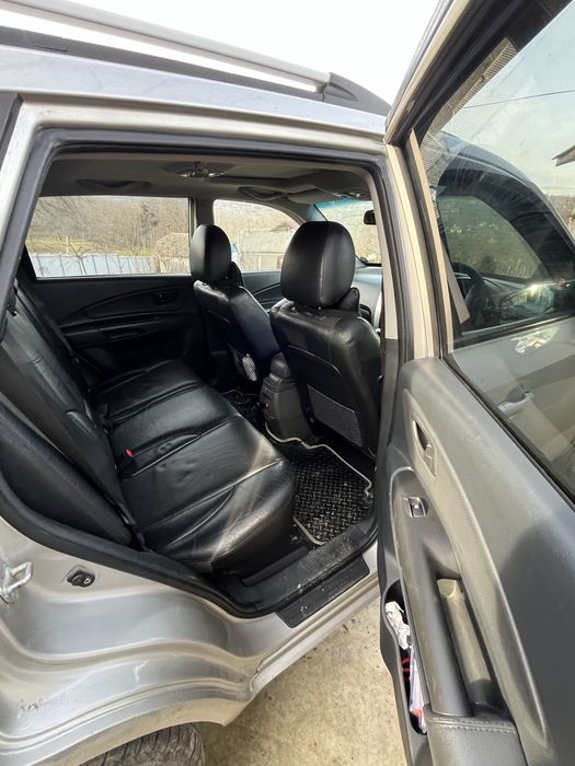 Vand Hyundai tucson 2008 volan dreapta