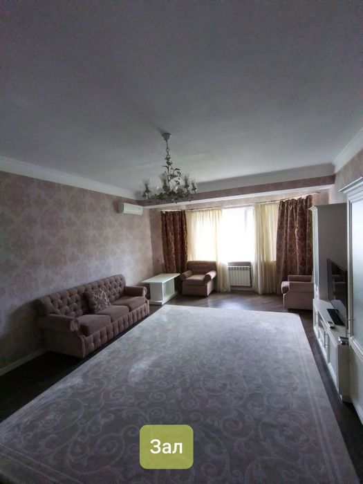 Просторная квартира в Алайском Golden House