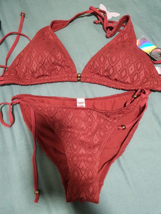 Costum de baie nou