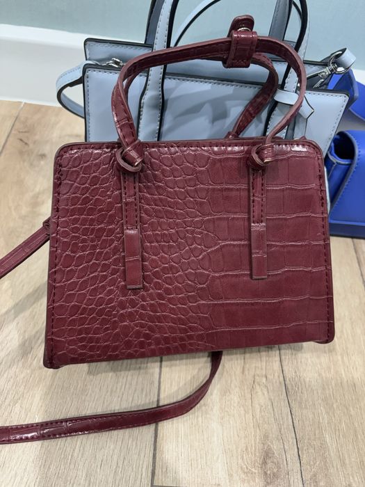 Продам сумки Mango