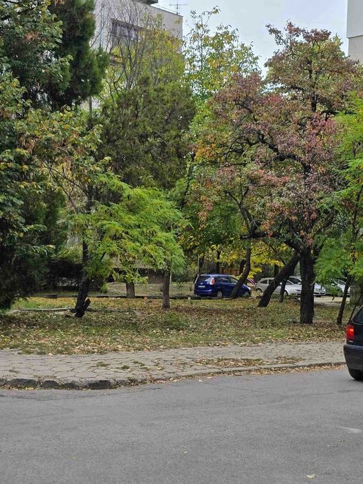 Продава се двустаен тухлен апартамент в кв. "Гео Милев"