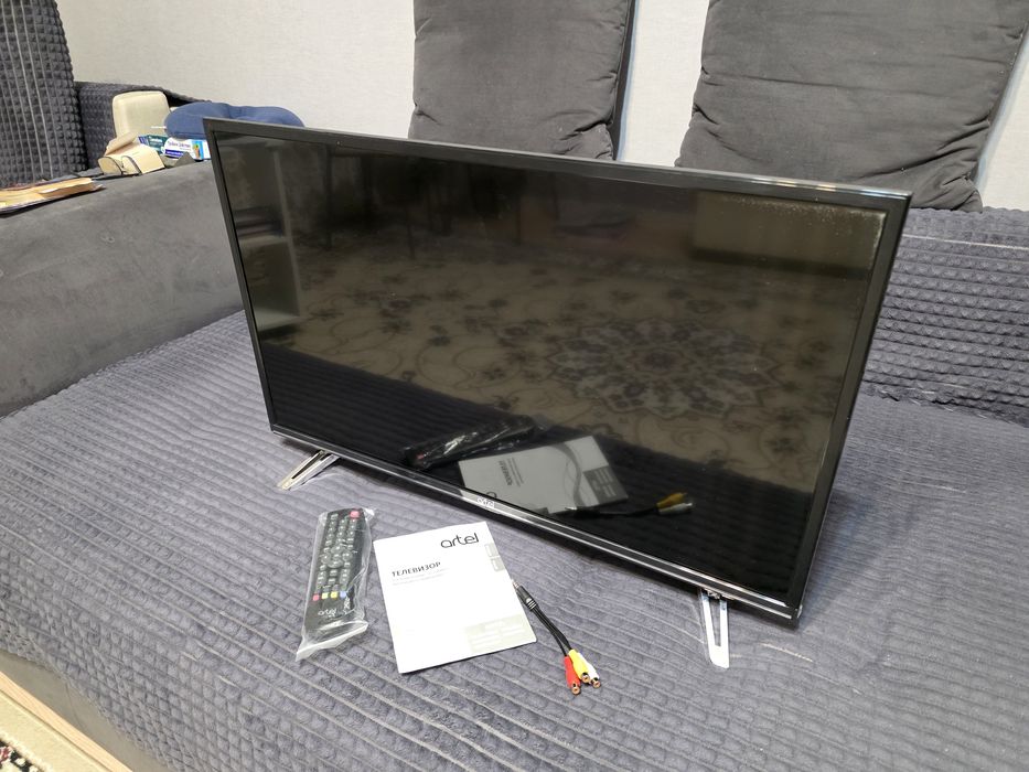 Телевизор Artel 81 см