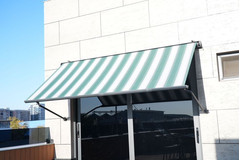 naves | terasa | zontik | soyabon | peregola | markiza | tent