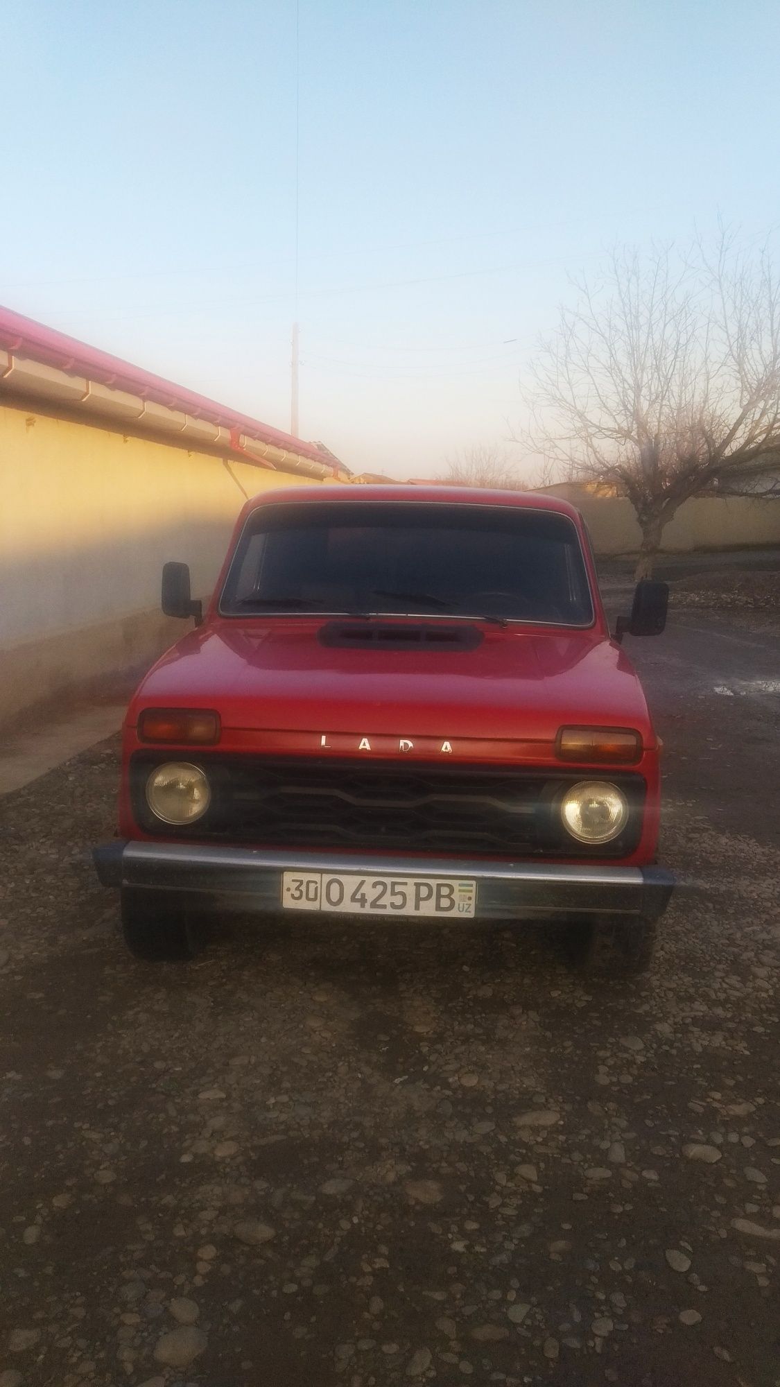LadaNiva.2121 sotiladi