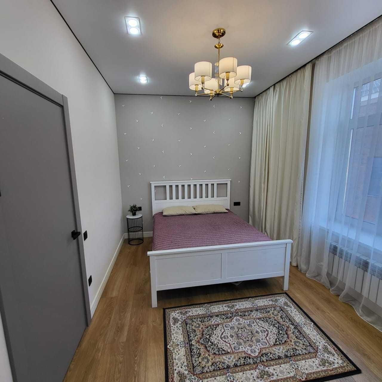 Продам четырехкомнатную квартиру в мкрн Астана, 7 мкрн, по Московской