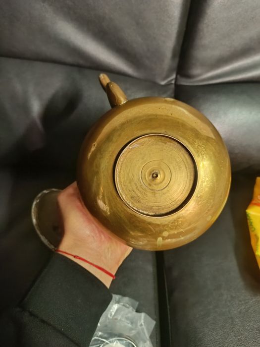 Голям меден чайник