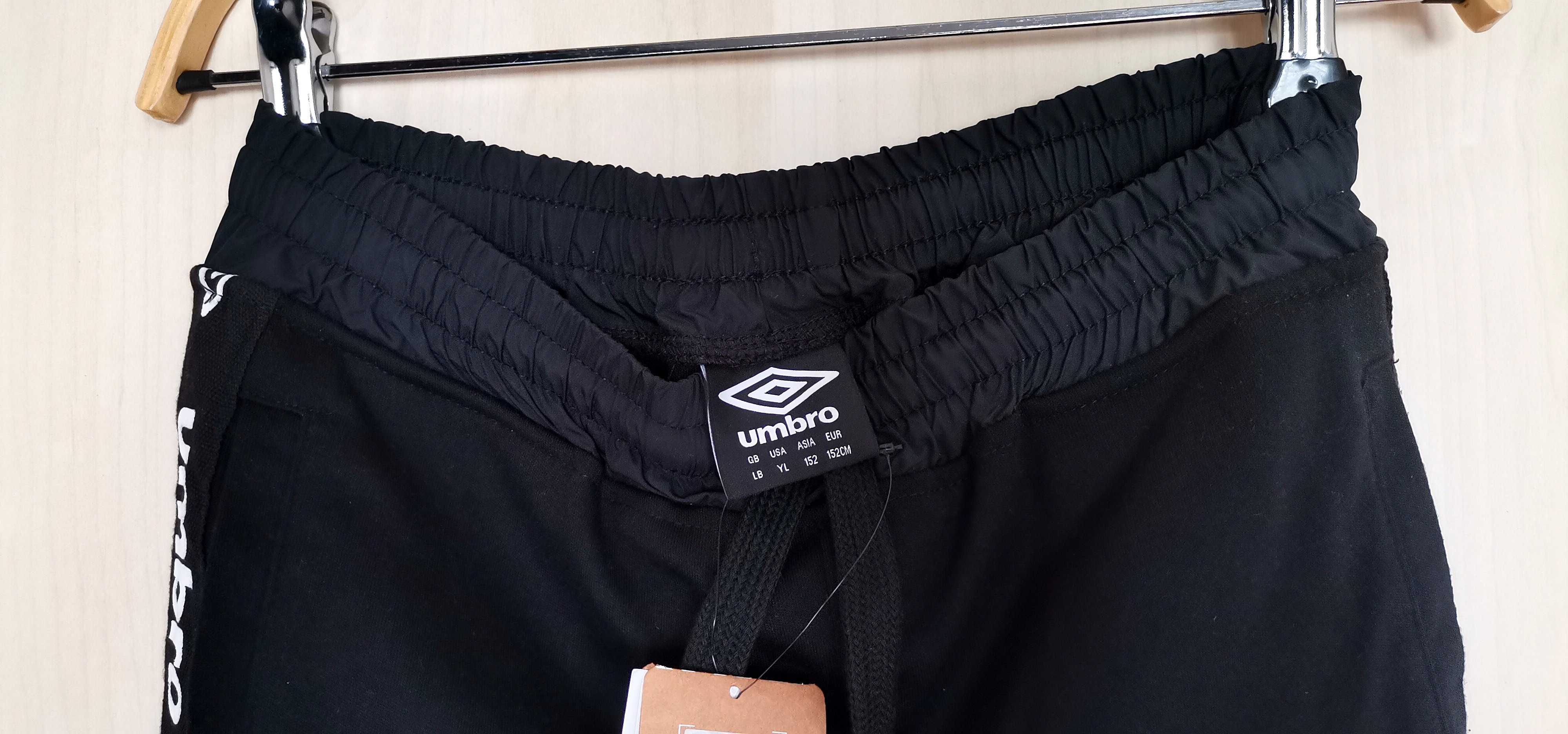 Pantaloni de trening băieți Umbro MELBIAN marimea 152 pt 13-14ani