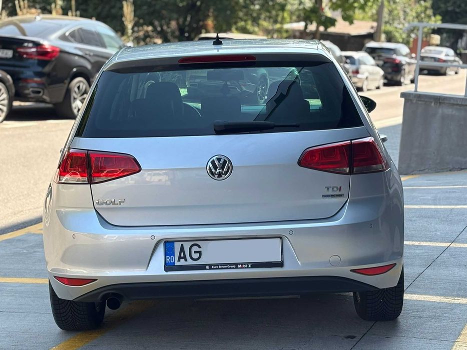 Volkswagen Golf 7 / 1.6 TDI / Hatchback