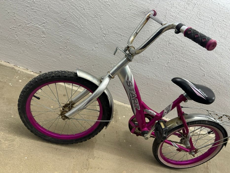 Продам велосипед на возраст 6-9лет. Каталась девочка. В хорошем состоя