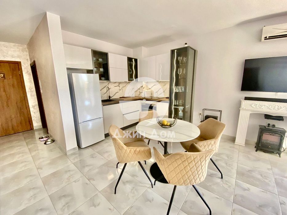 Тристаен апартамент с ГЛЕДКА МОРЕ в Сън Коуст Резорт, гр. Свети Влас