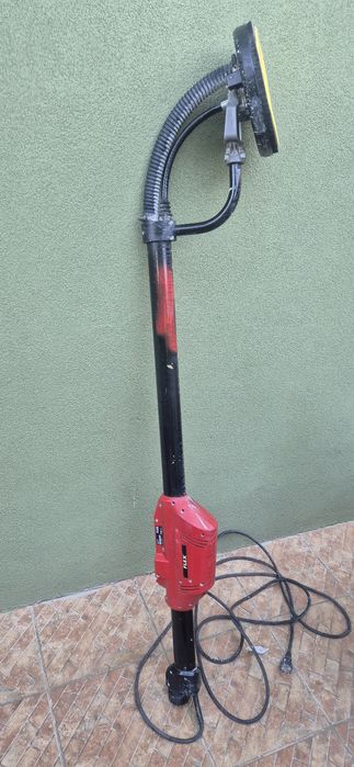 Girafa Flex și aspirator HILTI