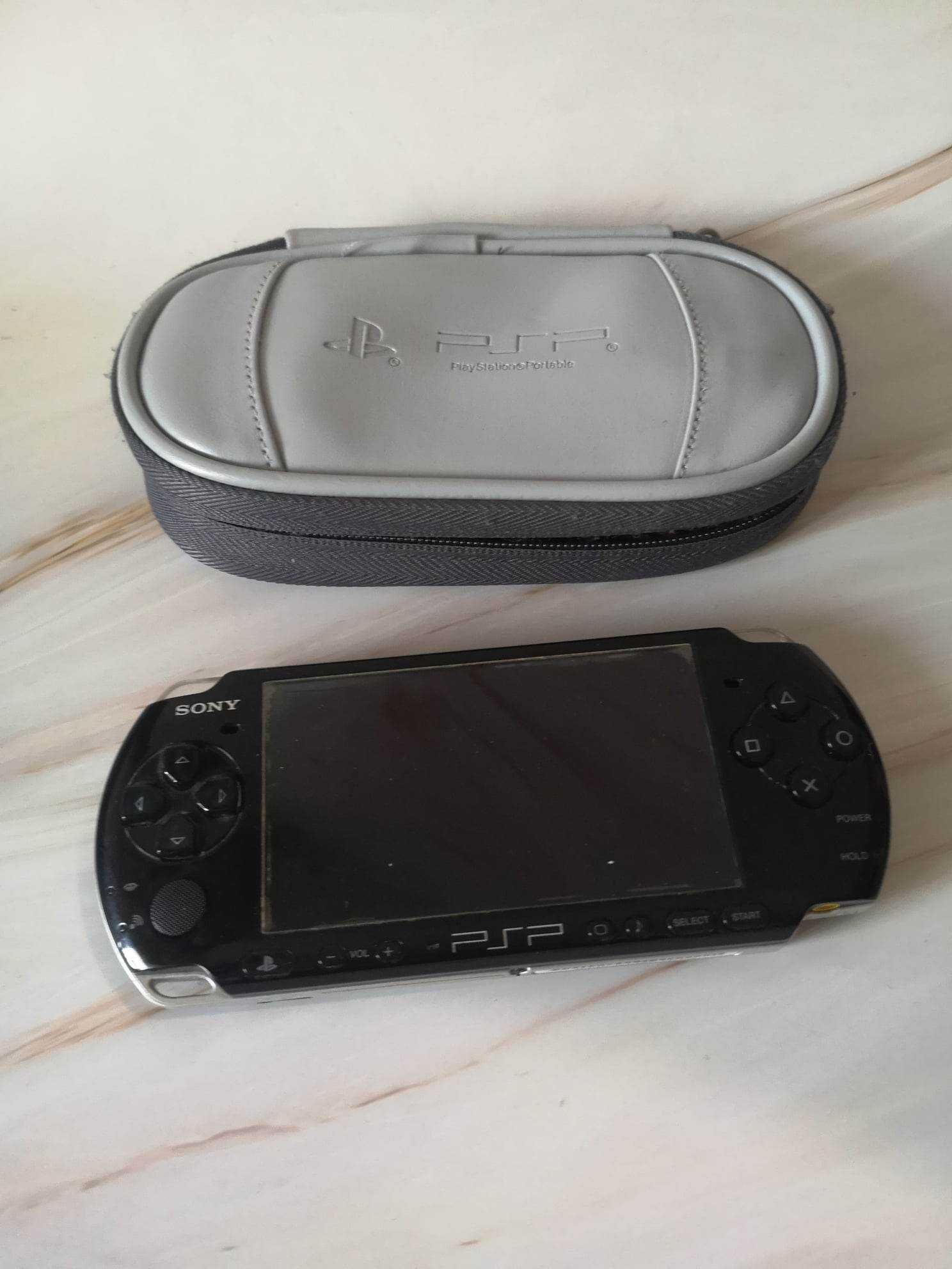 Sony PSP 3004 и игри