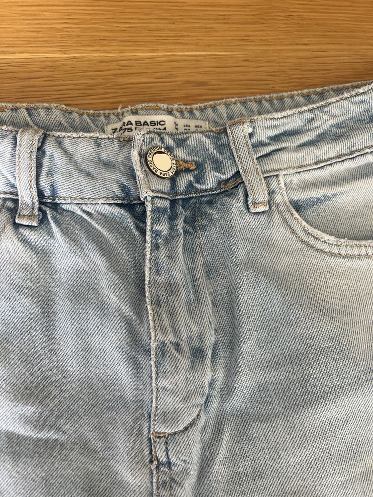 Short Zara marime 36 stare foarte buna  pantalon scurt