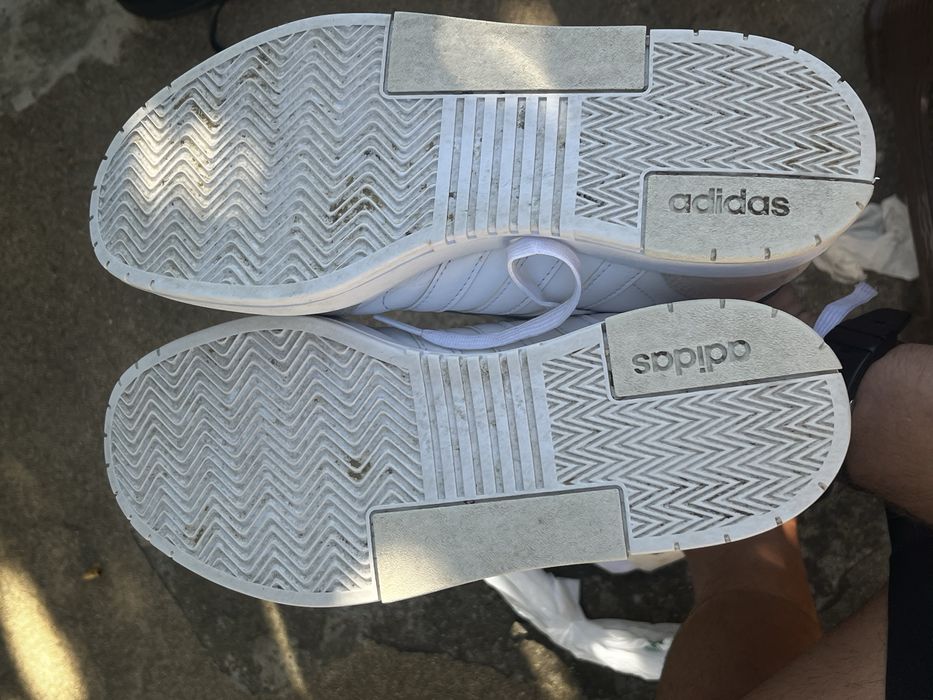 Обувки адидас 43