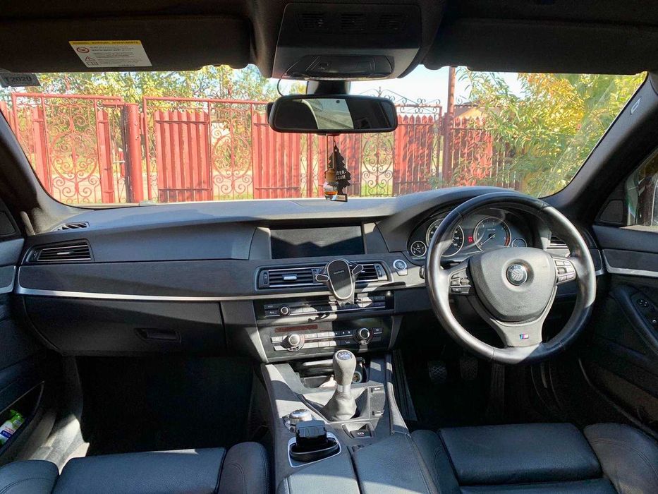 Retapitare plafoane auto, fete de usi, trimuri in Alcantara Originala