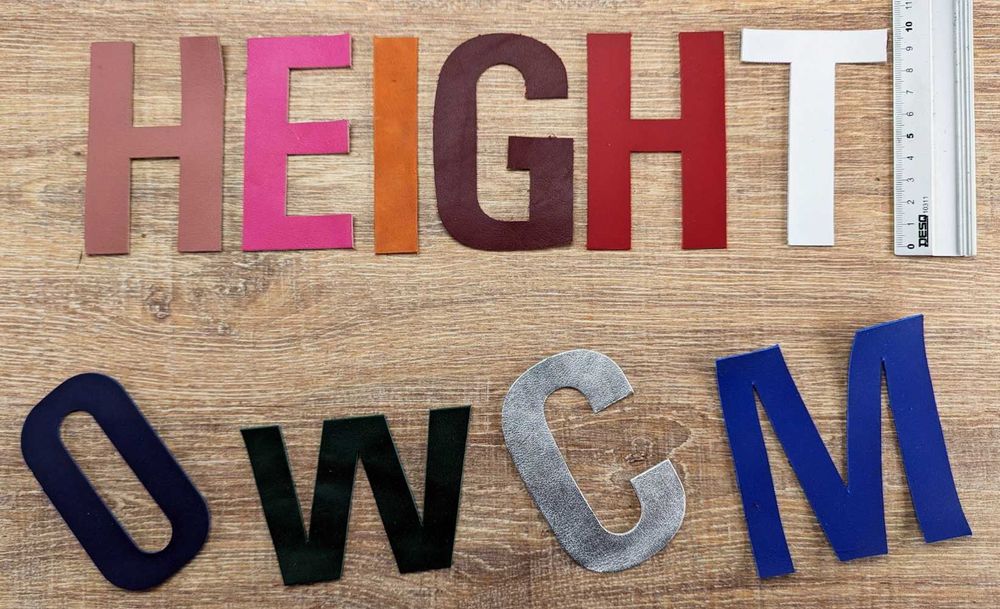 Litere si cifre din piele naturala, regenerata sau ecologica