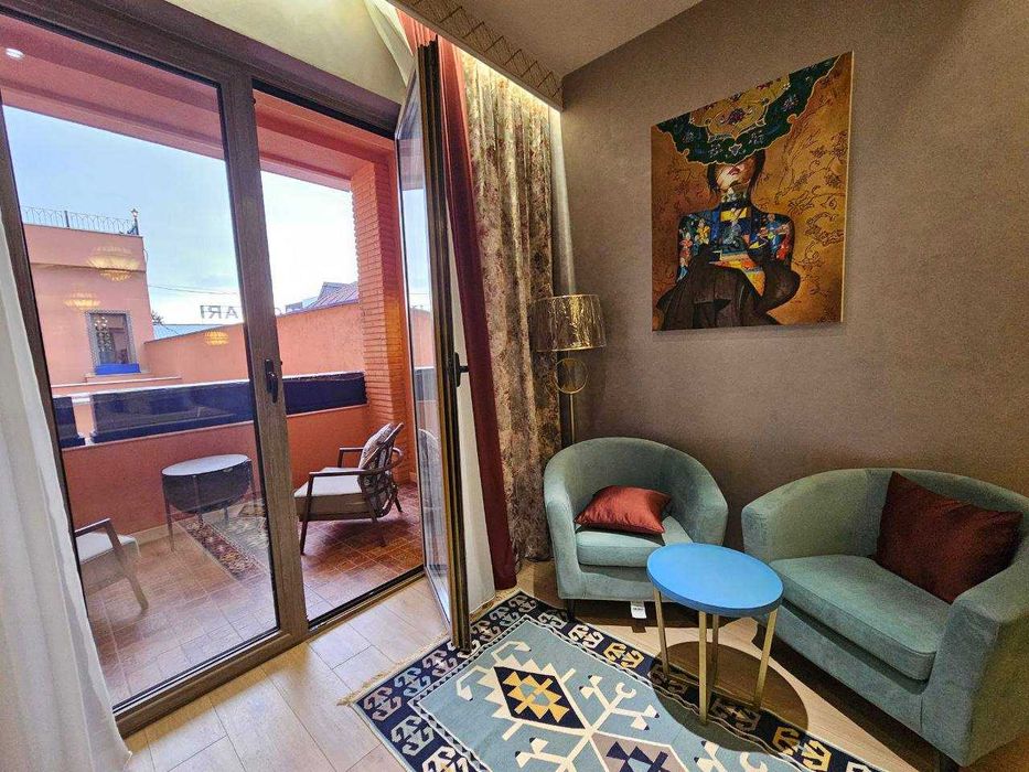 Продается новая гостиница в восточном стиле, на паркентском базаре.