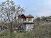 Вила с място във вилната зона на село Константиново