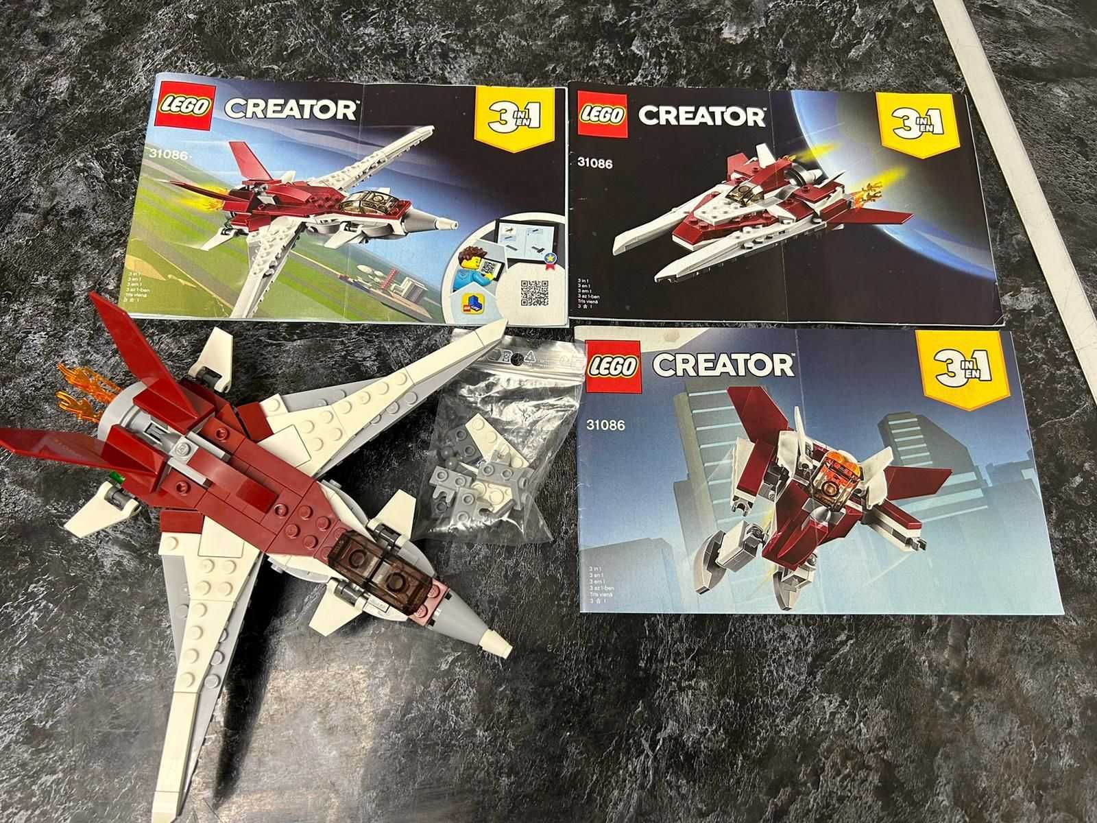 Lego Creator 3 in 1 Futuristic Flyer, 31086 - 157 piese