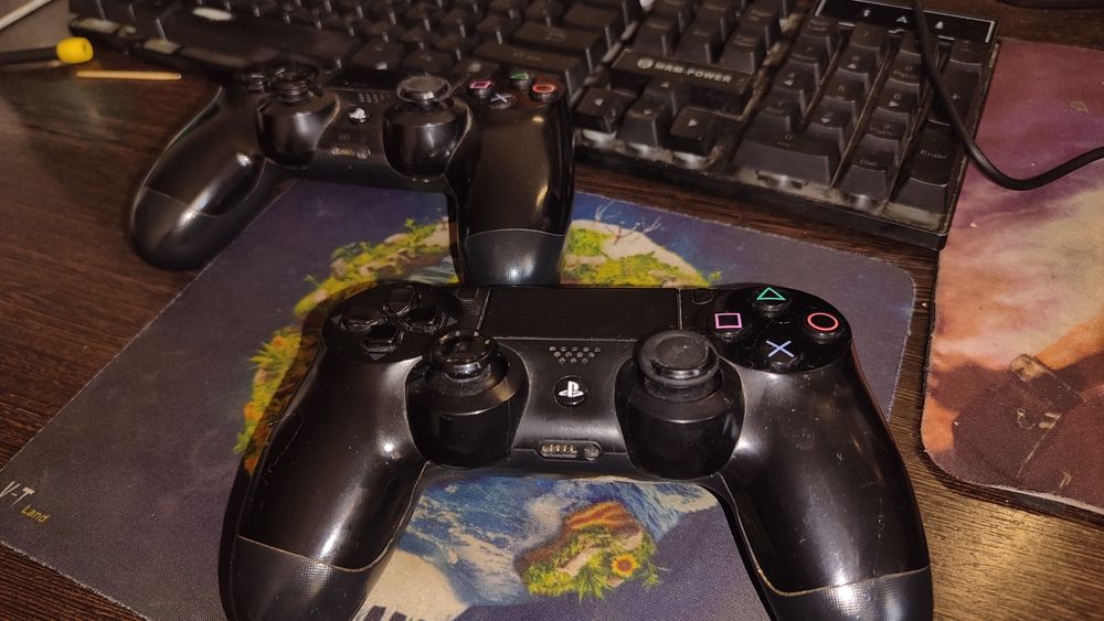 2 джойстика пс4 дуалшок 4
