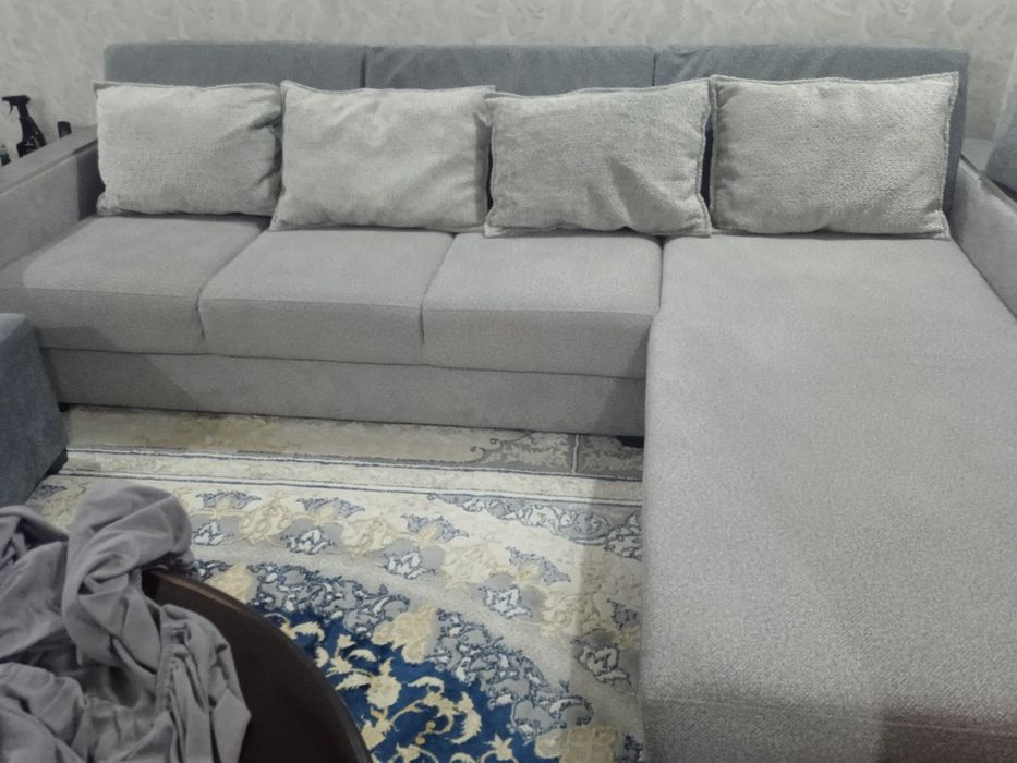 Продаёте уголок Совершенно новый, качество безупречное