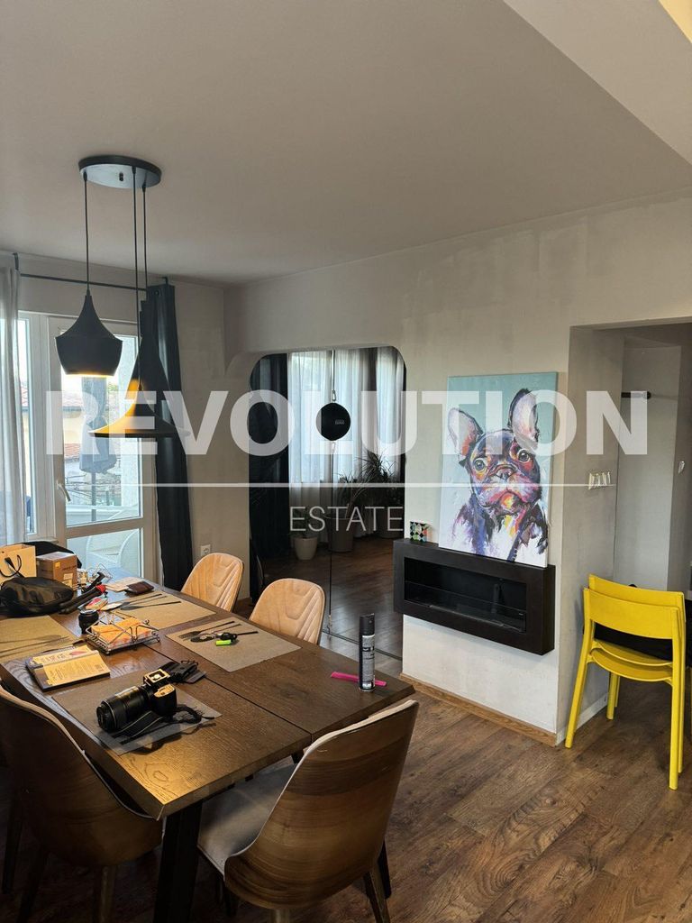 Дава се под наем Етаж от къща в Варна, Виница - 100 кв.м за 750 € - Снимка #1