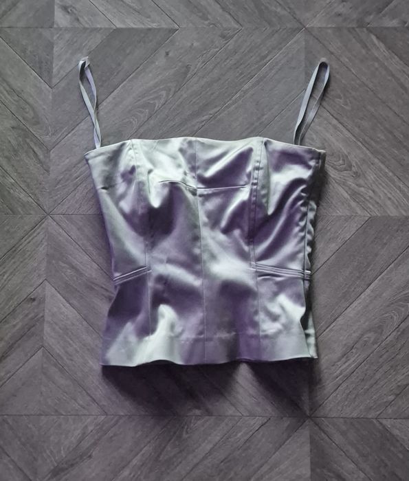 Corset argintiu de satin