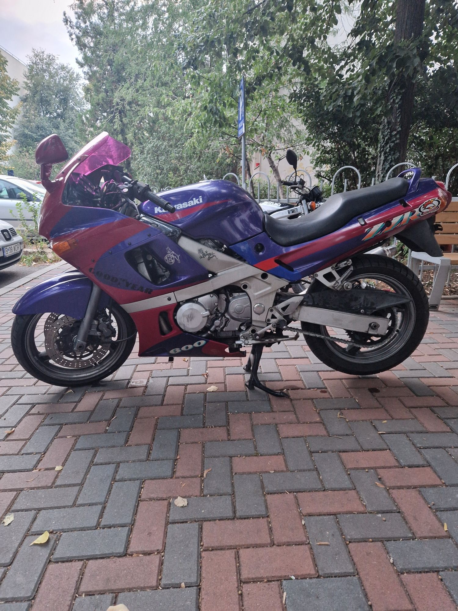 Kawasaki zzr 600 D (posibil 35kw)