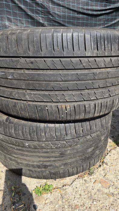 Vind Anvelope in Doua marimi