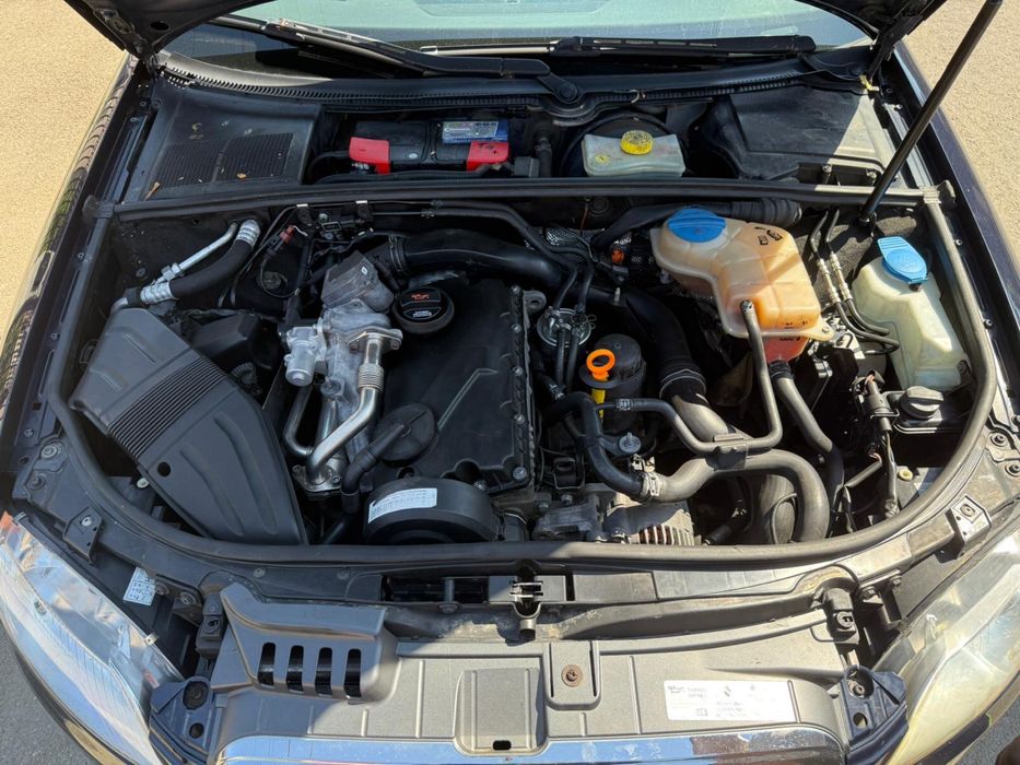 de vanzare audi a4 masina este intr o stare foarte buna!!
