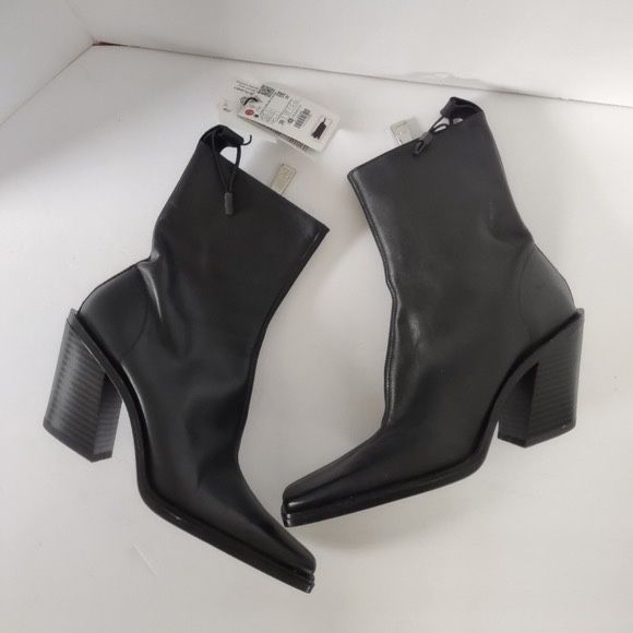 Новые кожаные ботильоны Zara
