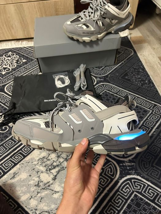 Balenciaga Track LED gri