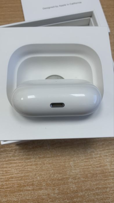 AirPods Pro комплект работи само лявата слушалка