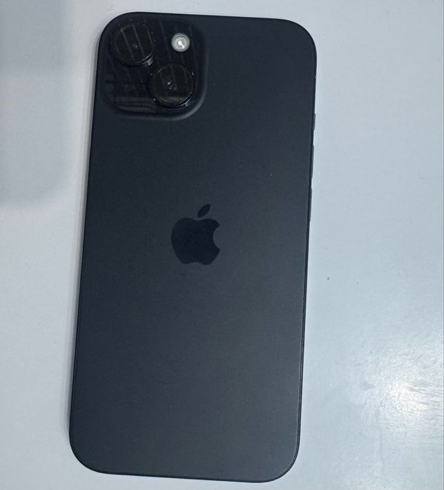 iPhone 15. 128гб