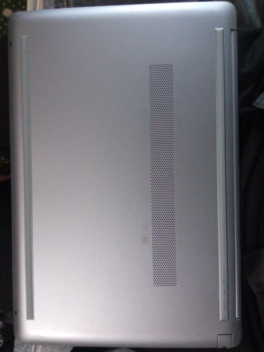HP Rysen 7 5700U